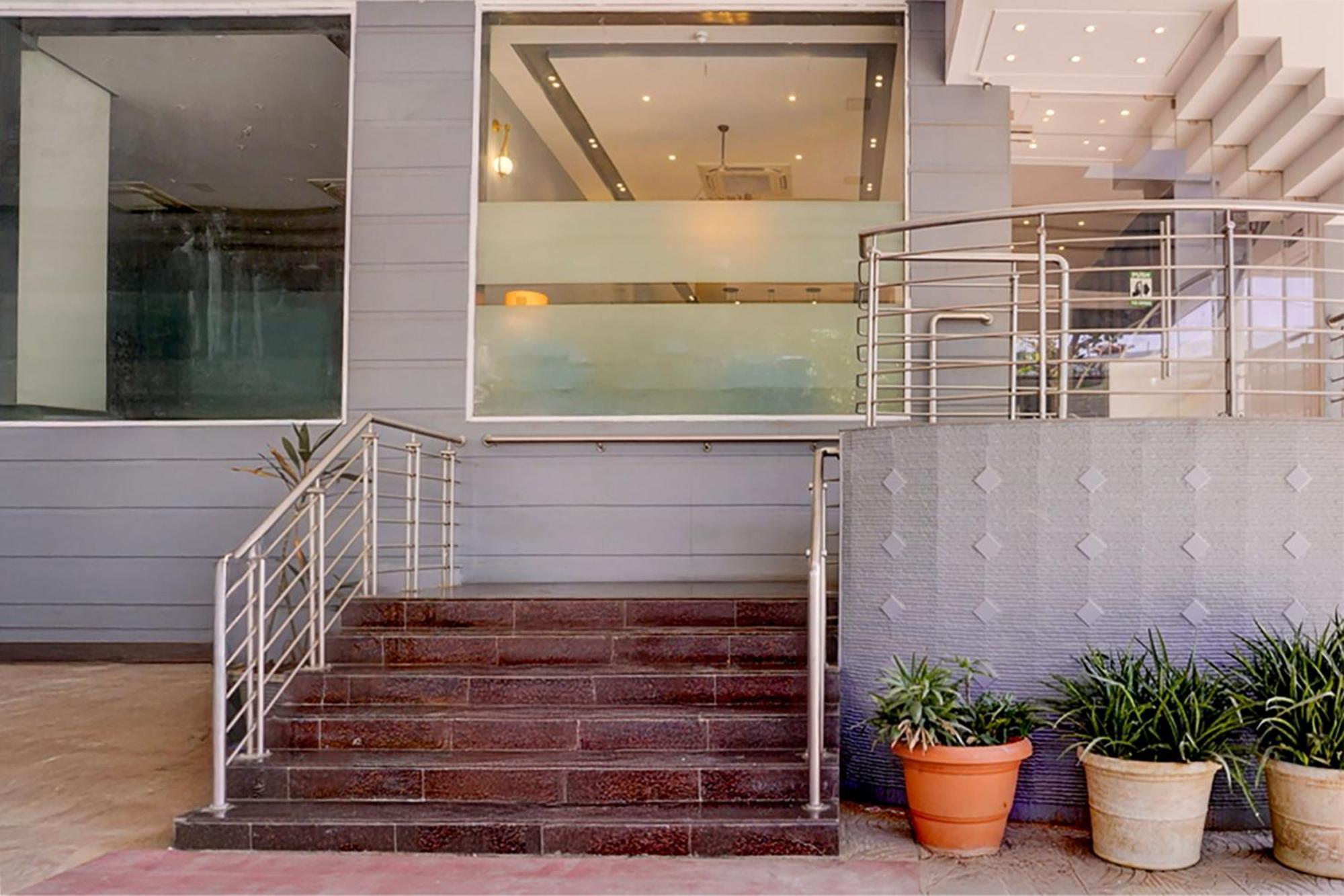 Super Townhouse Bombay Exhibition Centre Goregaon Exterior photo