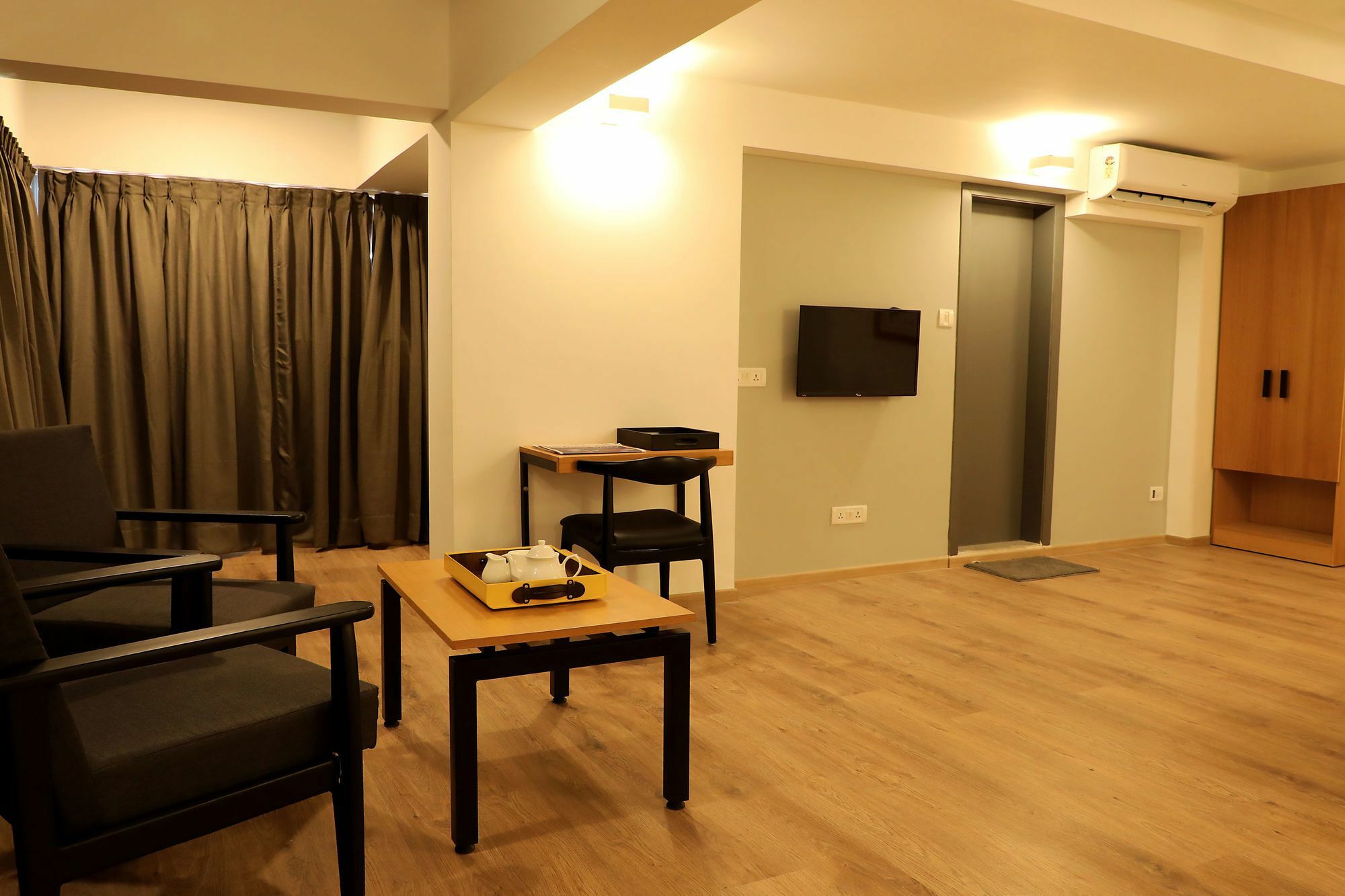 Super Townhouse Bombay Exhibition Centre Goregaon Exterior photo