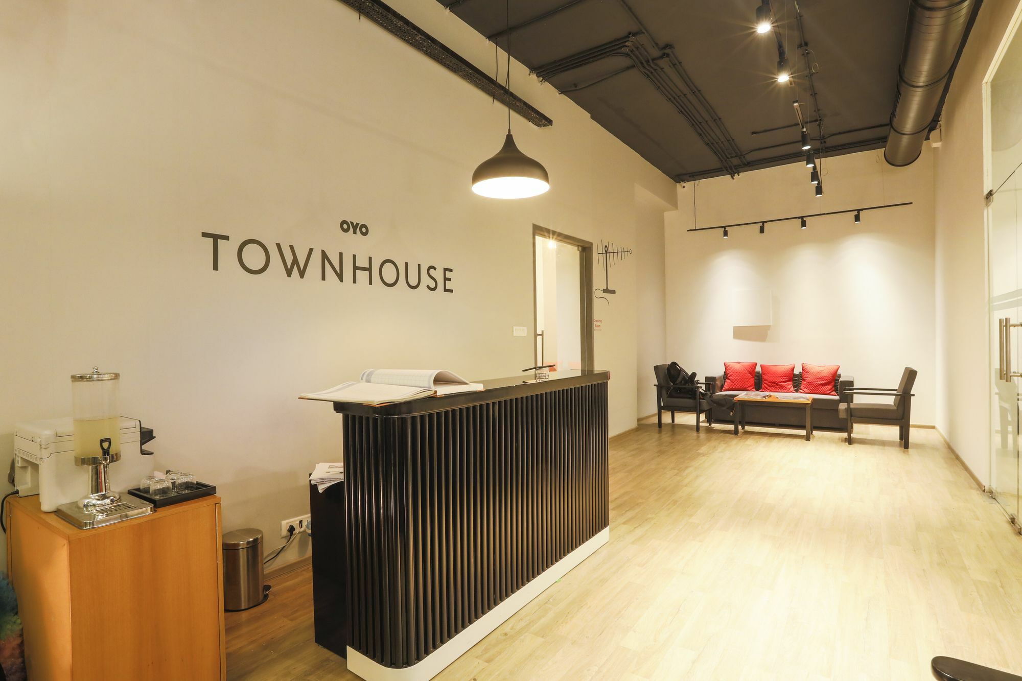 Super Townhouse Bombay Exhibition Centre Goregaon Exterior photo